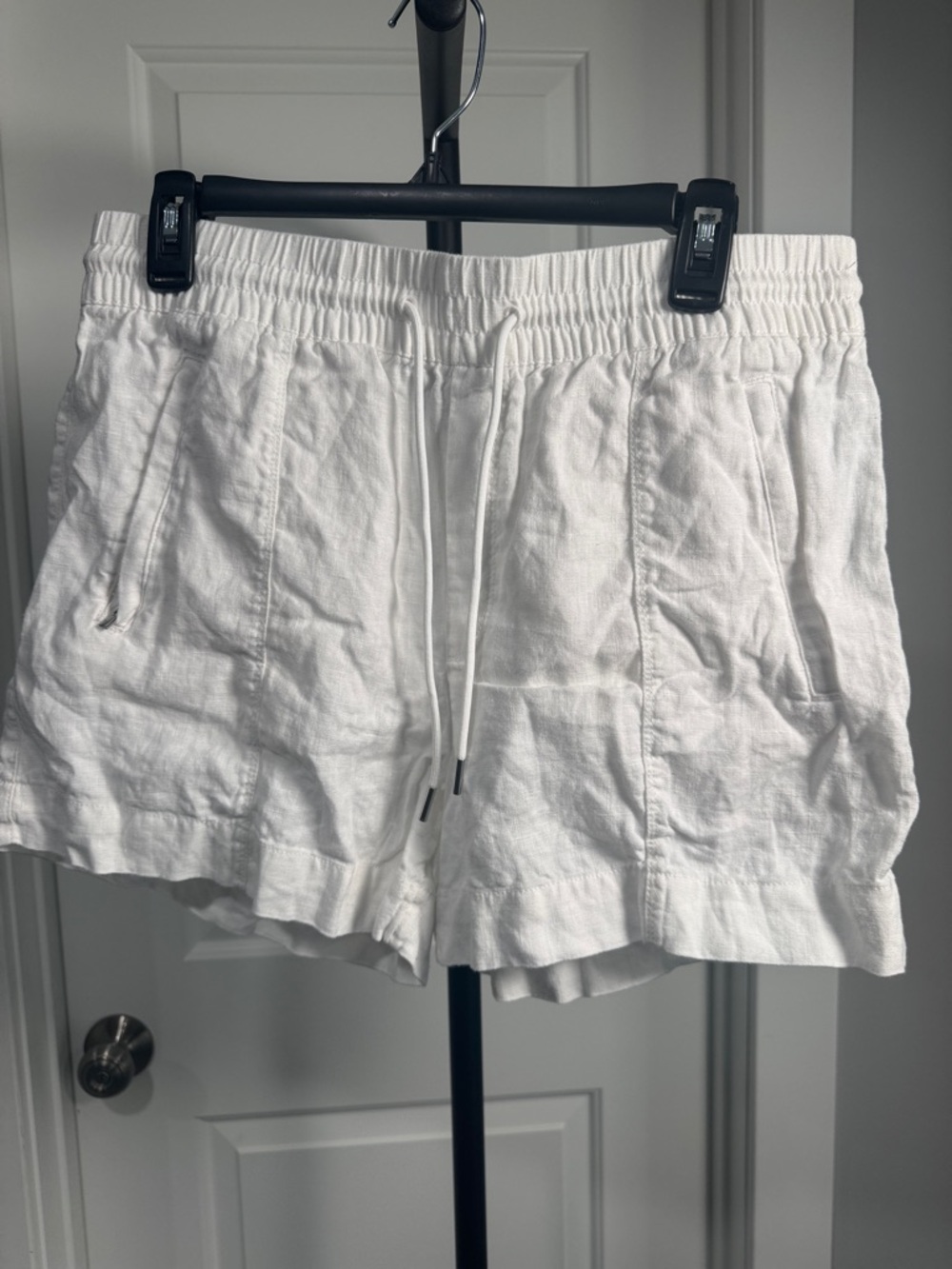 Athleta White Linen Drawstring Athletic Shorts